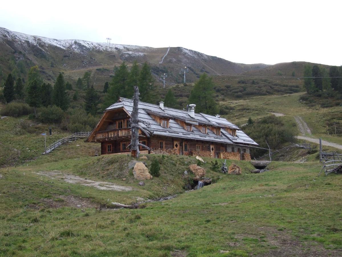 Auszeit Ferienhaus Fur 6 Personen ,Mit Grosser Terrasse Und Panoramablick, Turracher Hohe -A1 Haus 436 A Links- エクステリア 写真